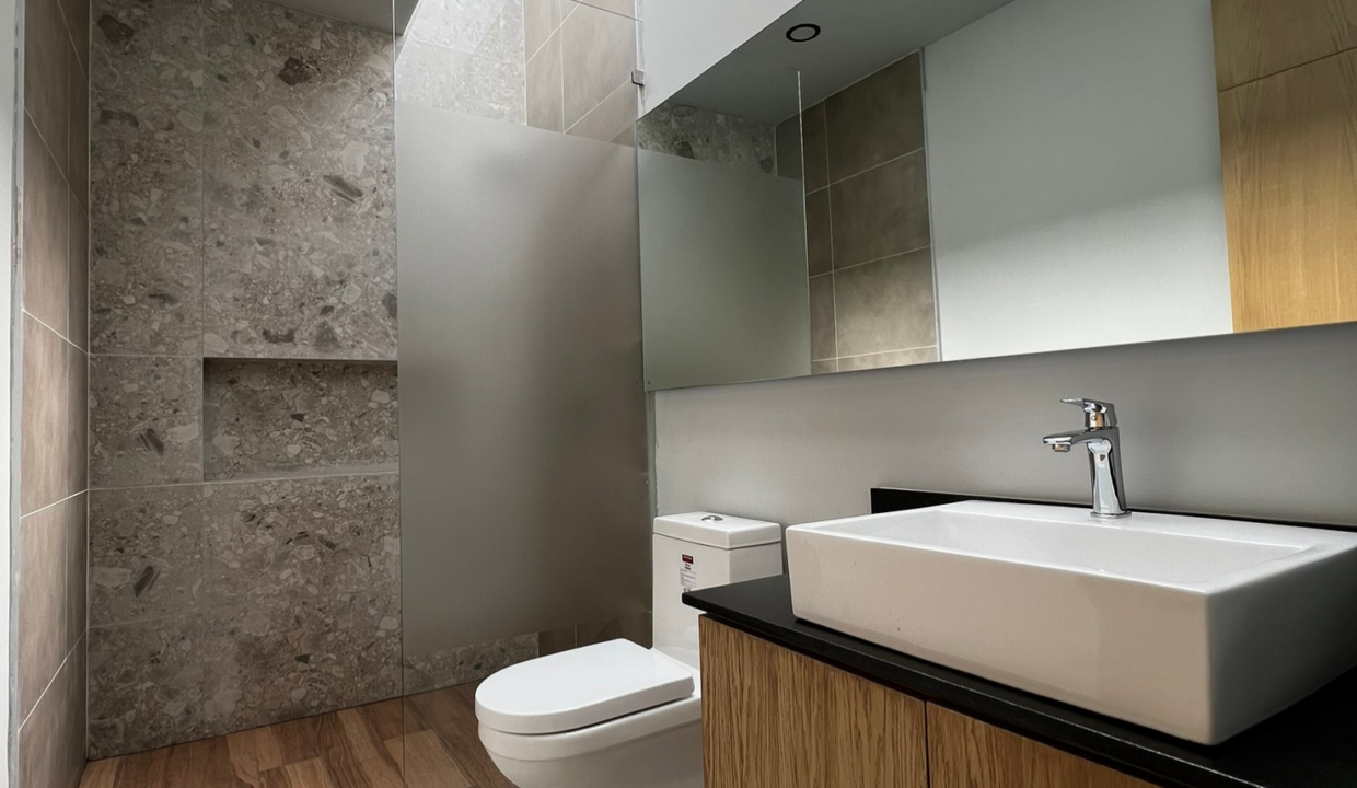 Baño Segundo piso